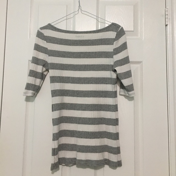 super nice grey and white striped old navy tee - Picture 2 of 2